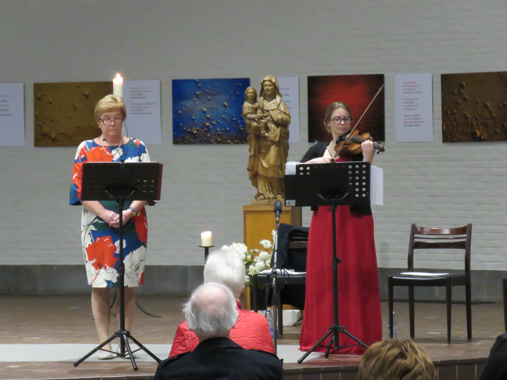 Zang door Myriam Baert, Joannes Thuy aan het orgel, viool door Louise Vanbiervliet
